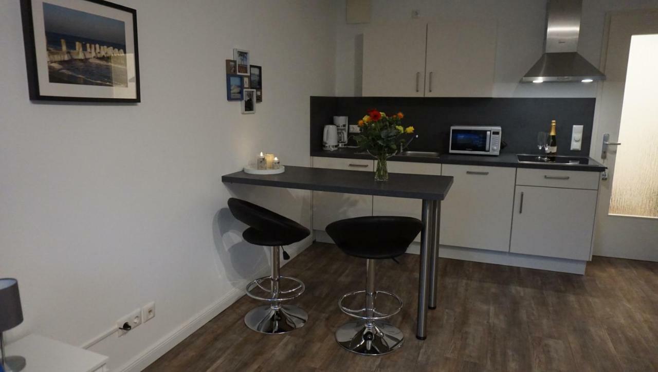 Kuebo-Ferien Wohnung 3 Kuehlungsborn Exterior photo